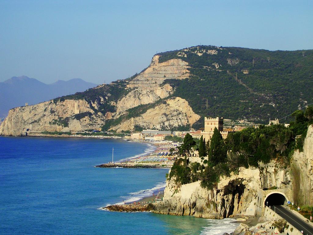 Hotel R&B Sterlizia Finale Ligure Zewnętrze zdjęcie